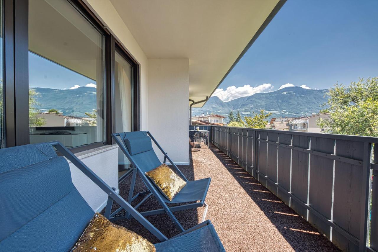 Goldfinger + Suites Lana Exteriör bild