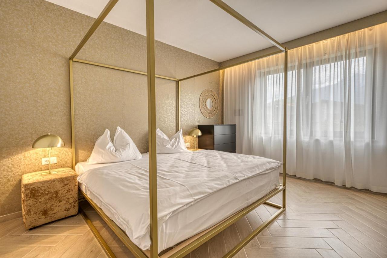 Goldfinger + Suites Lana Exteriör bild