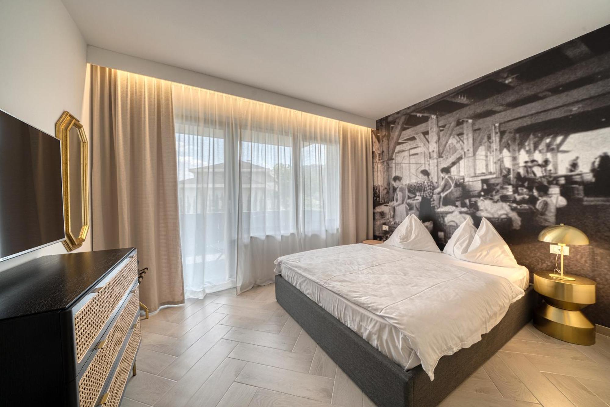 Goldfinger + Suites Lana Exteriör bild
